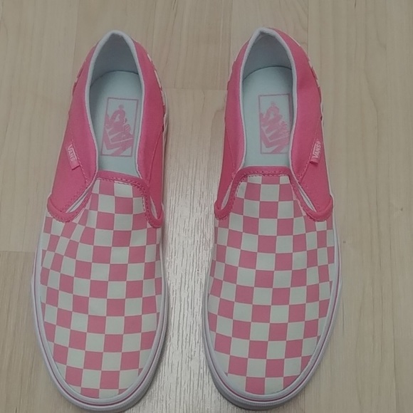 pink checkered vans